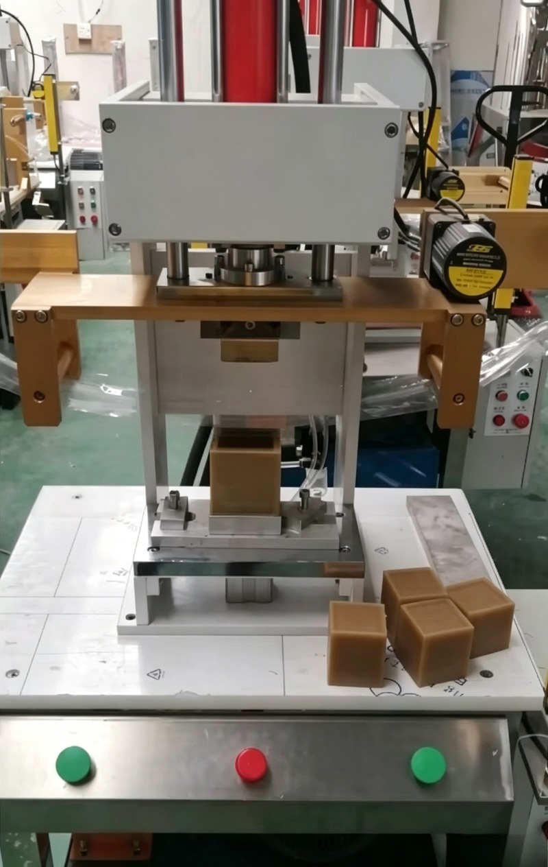 Maßgeschneiderte Seifenprodukt – Soap Making Machine Bewertung und Preis